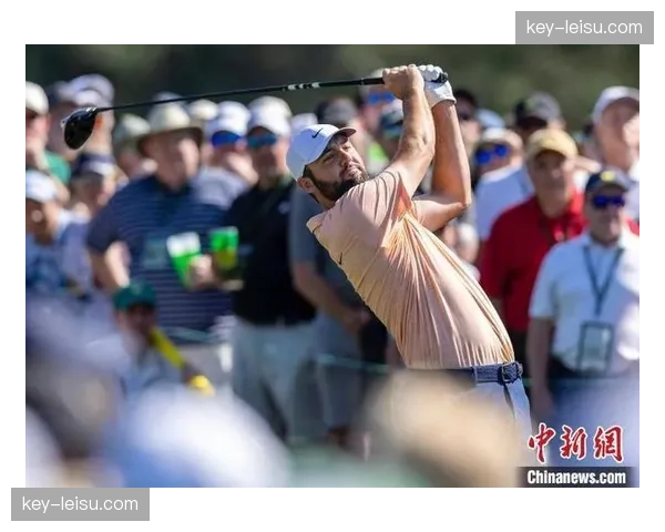 高尔夫美国大师赛第三轮：舍夫勒领先3杆，伍兹暂列并列第12